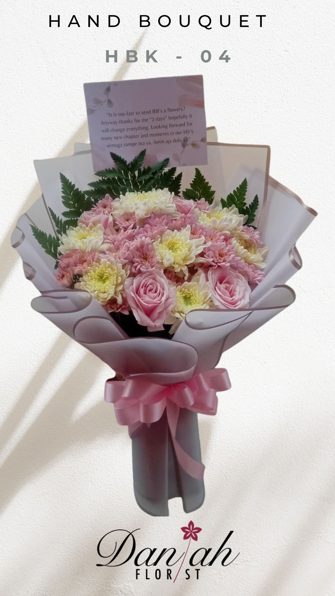 Hand Bouquet Mawar Merah Premium Karawang - Daniah Florist